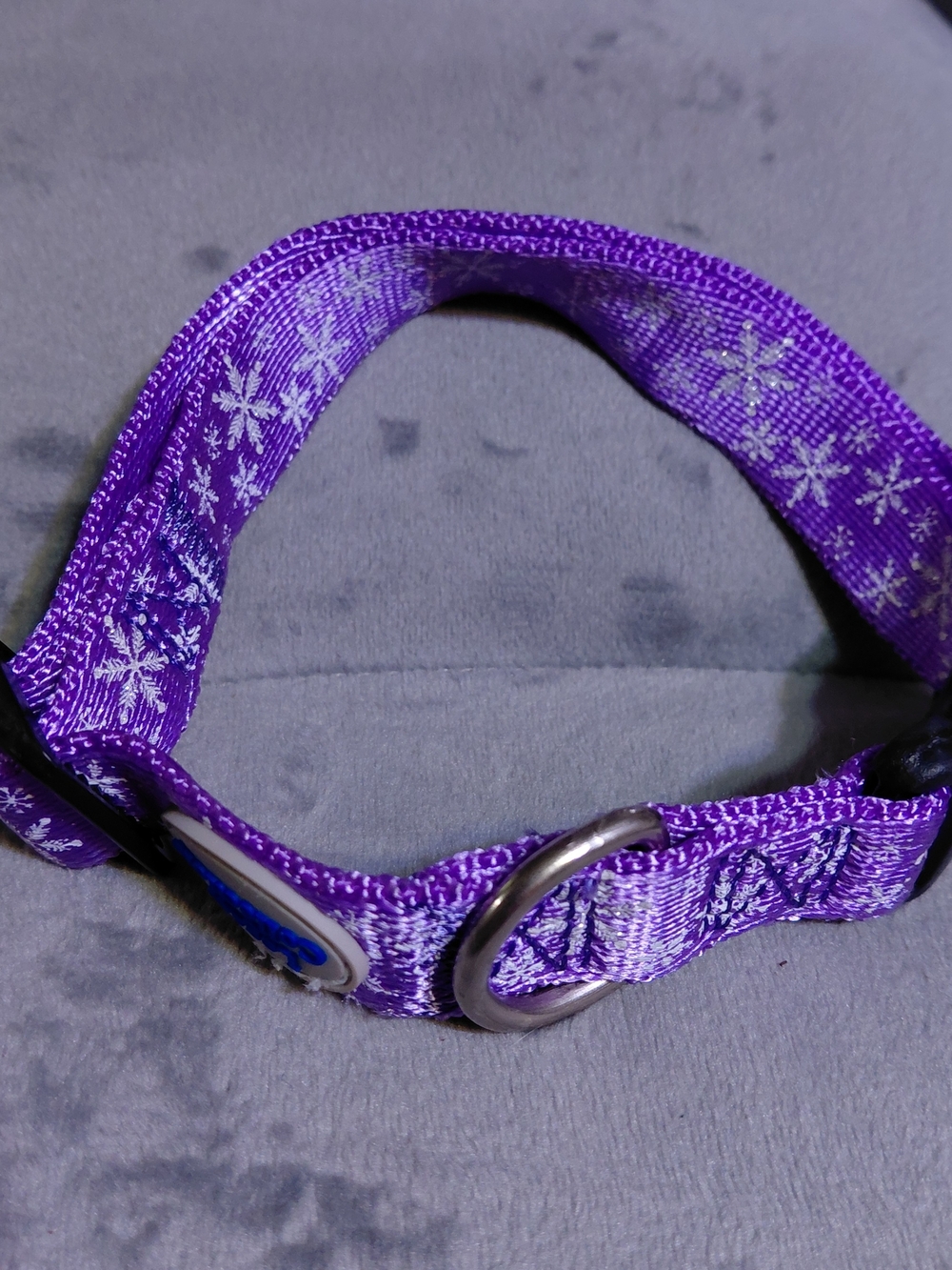 Girls Purple Snowflake Dog Collar - Stylish Winter Pattern